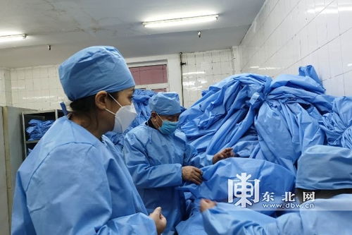 服裝加工廠 變身 醫(yī)用隔離防護(hù)服生產(chǎn)加工廠 日產(chǎn)500余套